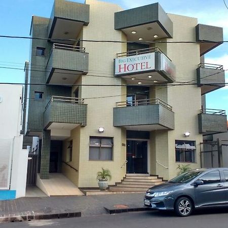 Big Executive Hotel 阿拉瓜里 外观 照片